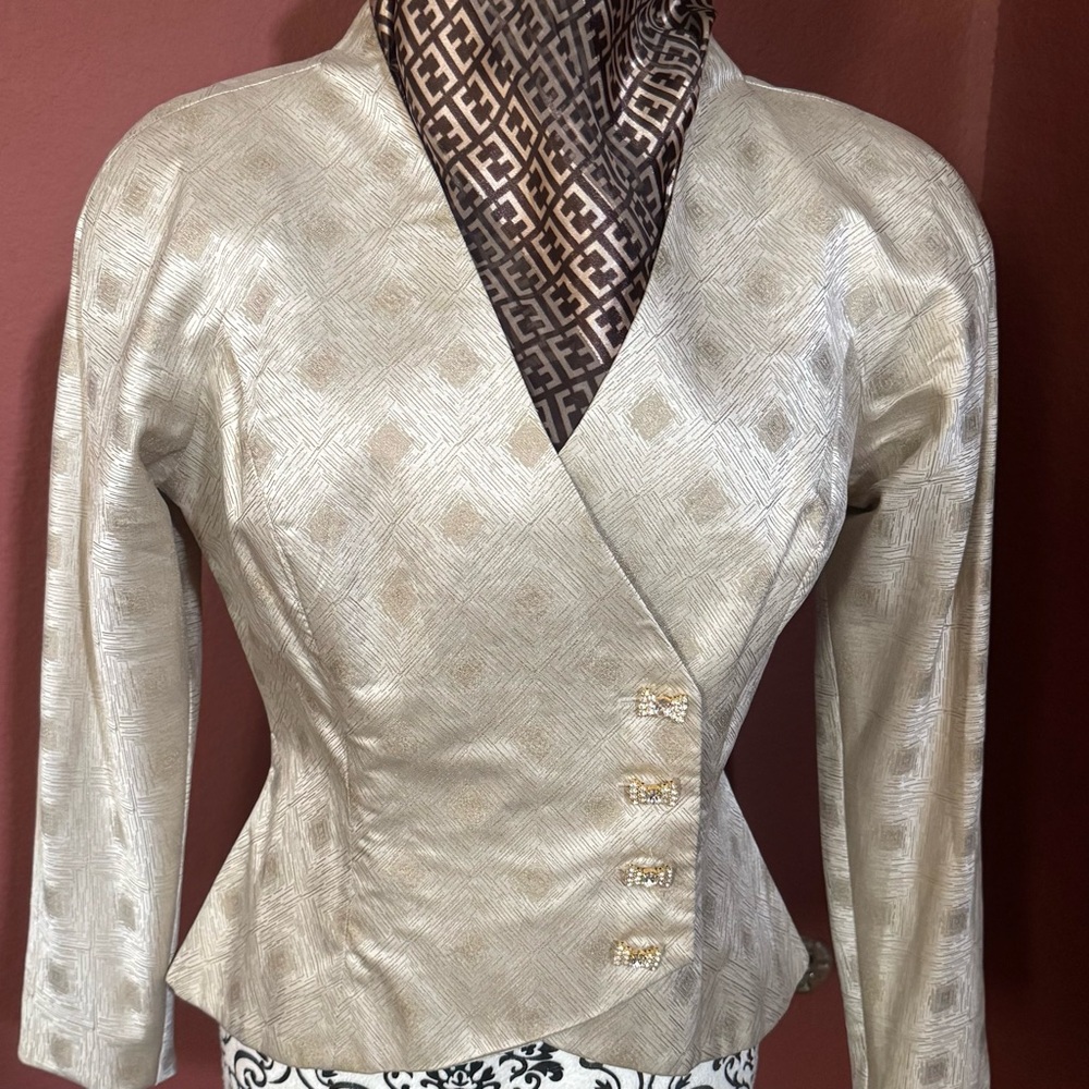 Cream Peplum Blazer with Tailored Silhouette and V-Neckline